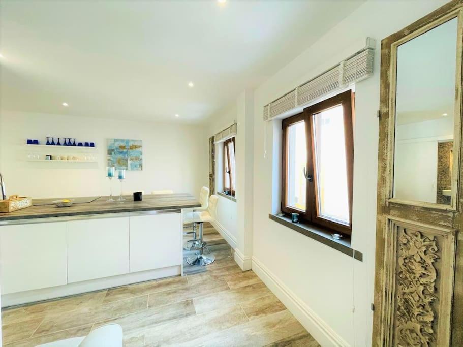 Summer Breeze Apartment, In The Historic Centre Of Лагос Екстериор снимка