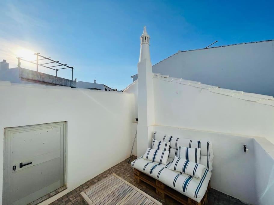 Summer Breeze Apartment, In The Historic Centre Of Лагос Екстериор снимка